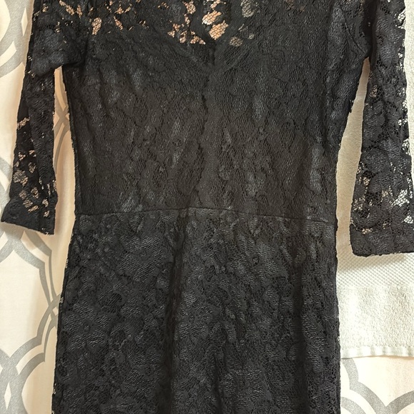 Beautiful black lace dresss - Picture 2 of 4